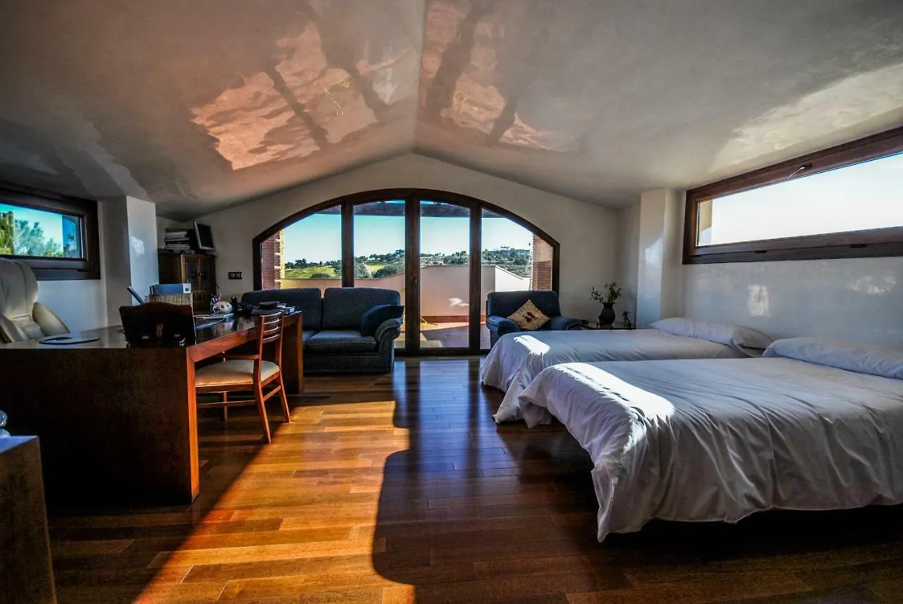 Villa Mirador del Torcal Antequera 0*,  España